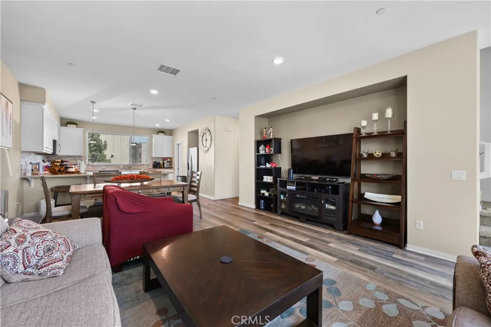 10674 Paramount Downey, CA 90241