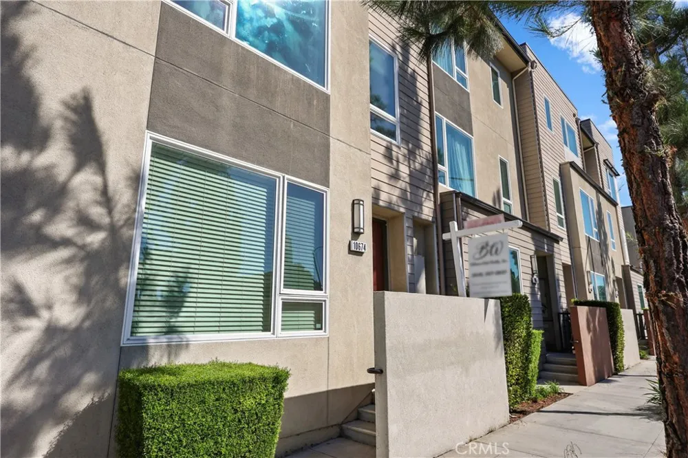 10674 Paramount Downey, CA 90241