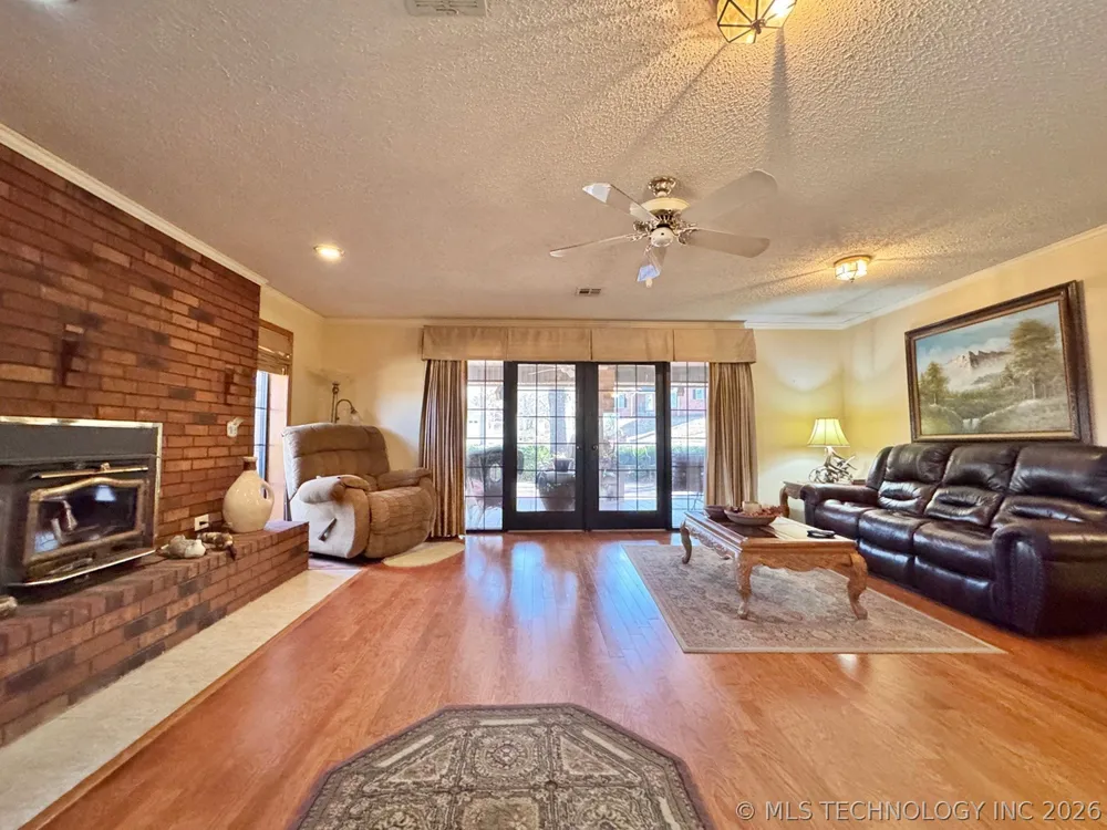 99 Greentree Drive Tahlequah, OK 74464
