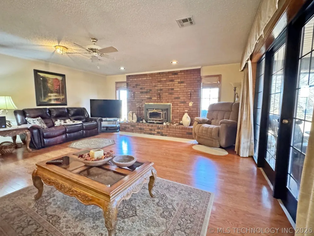 99 Greentree Drive Tahlequah, OK 74464