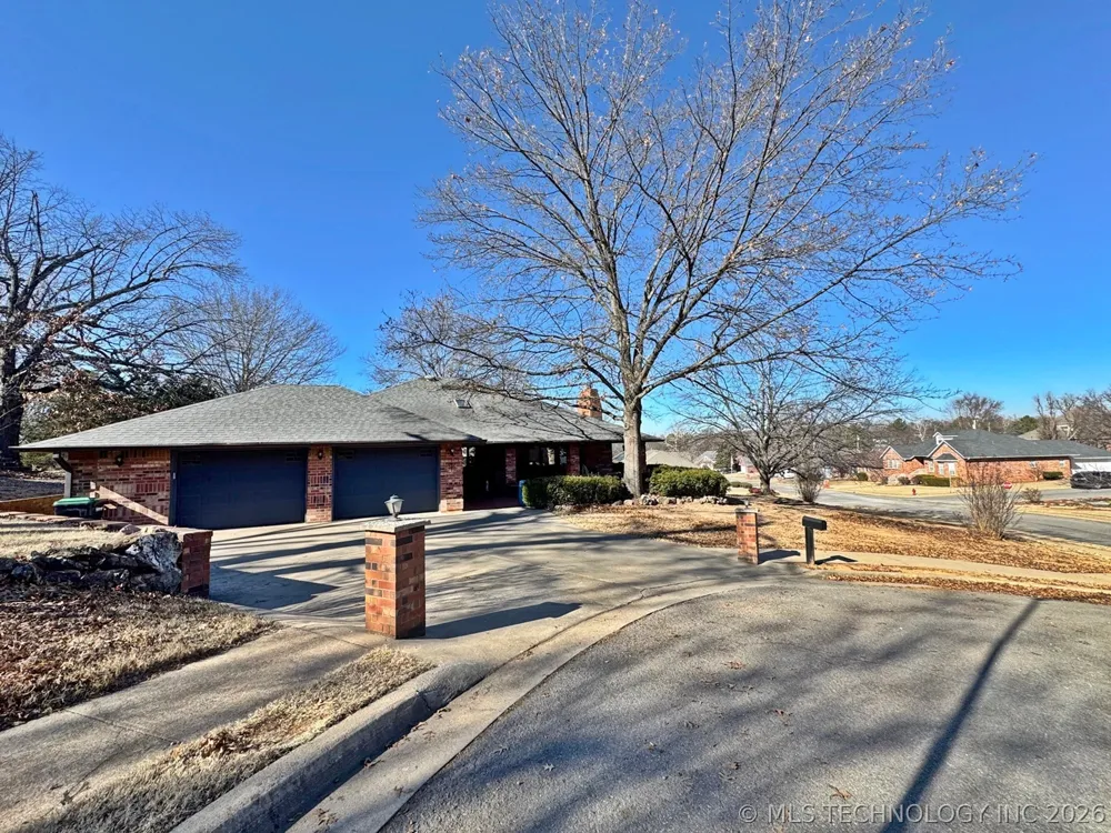 99 Greentree Drive Tahlequah, OK 74464