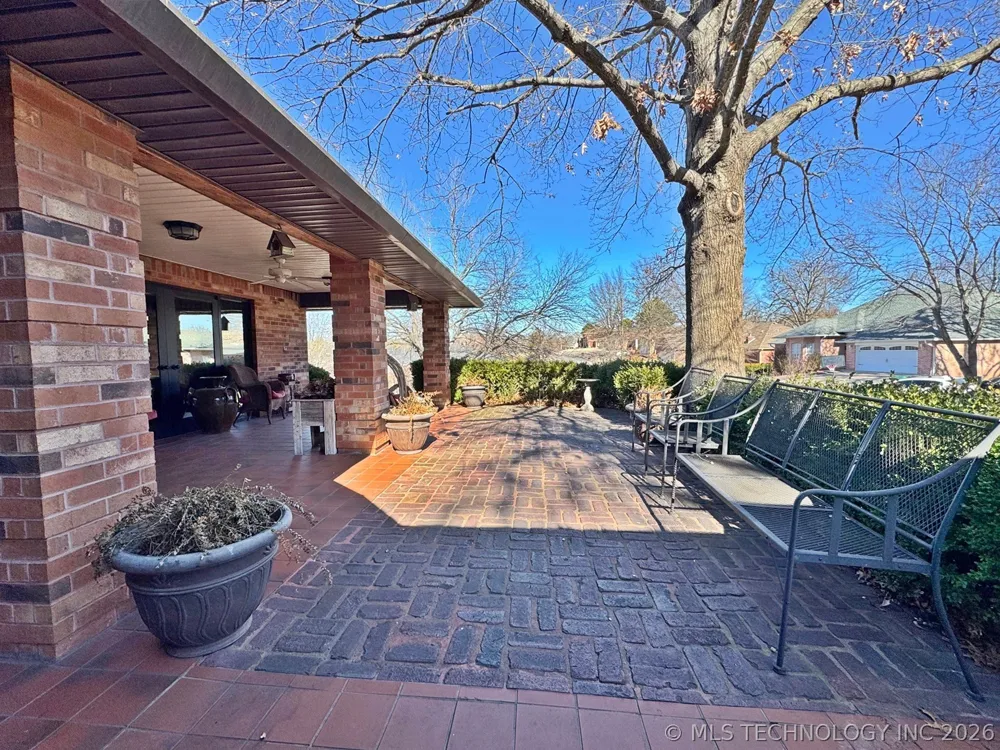 99 Greentree Drive Tahlequah, OK 74464