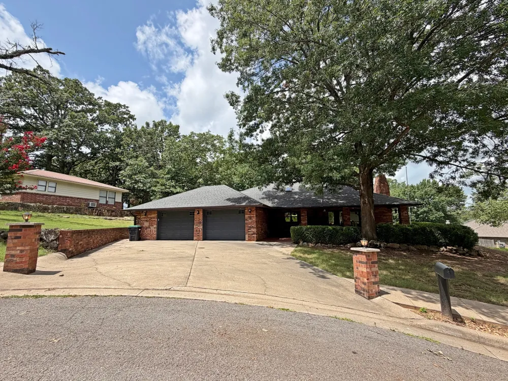 99 Greentree Drive Tahlequah, OK 74464