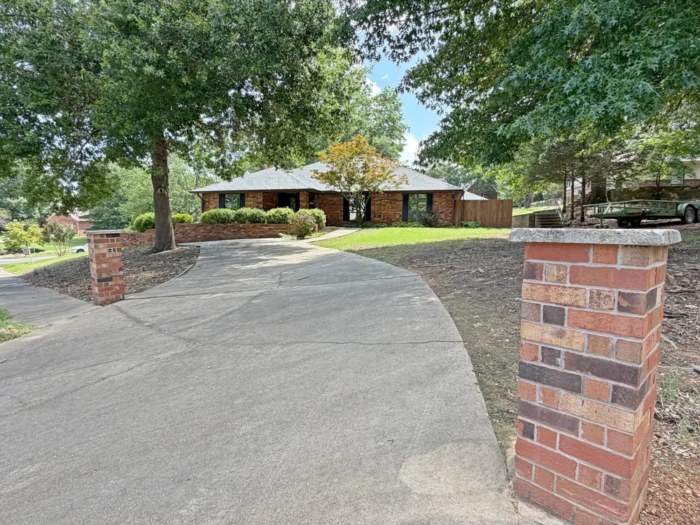 99 Greentree Drive Tahlequah, OK 74464
