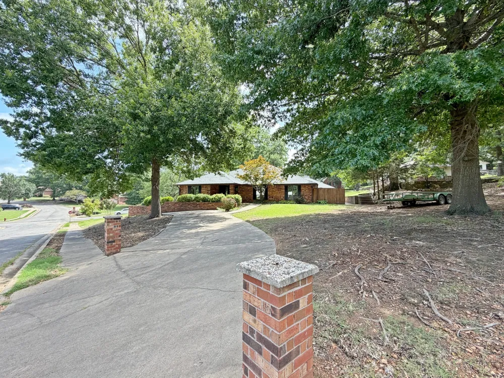 99 Greentree Drive Tahlequah, OK 74464