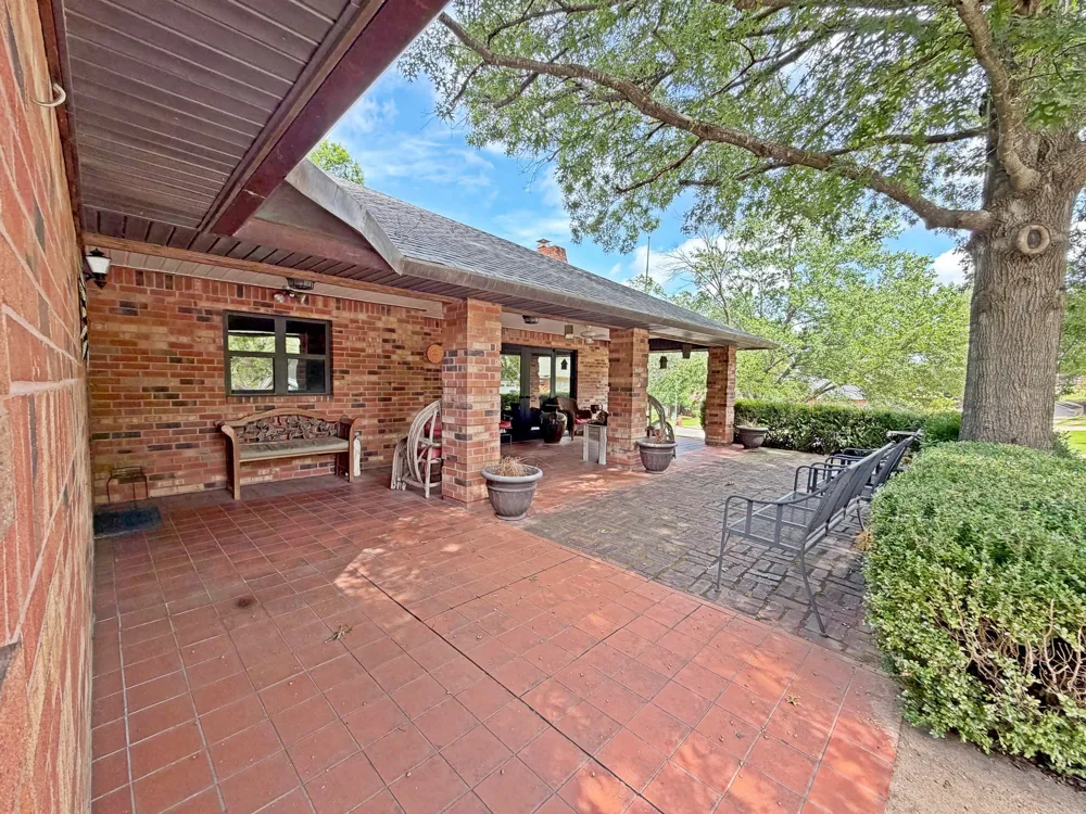 99 Greentree Drive Tahlequah, OK 74464