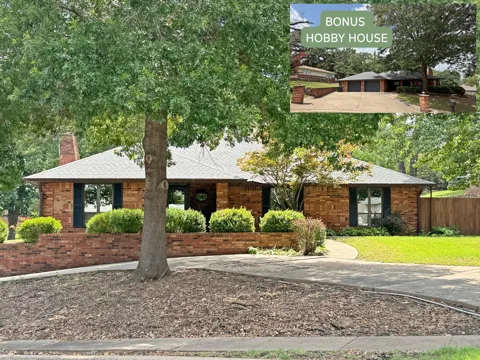 99 Greentree Drive