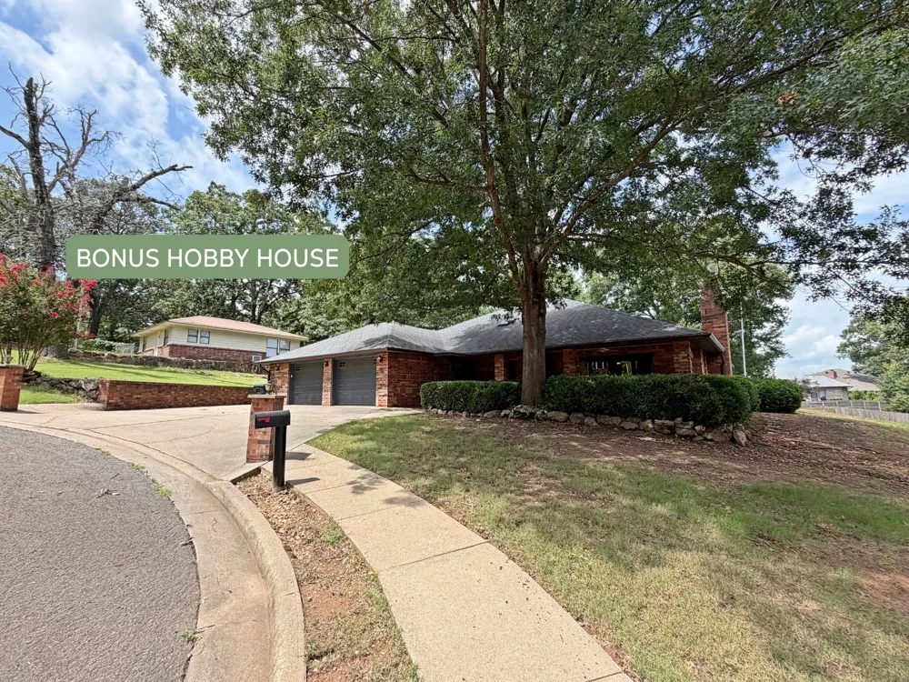 99 Greentree Drive Tahlequah, OK 74464