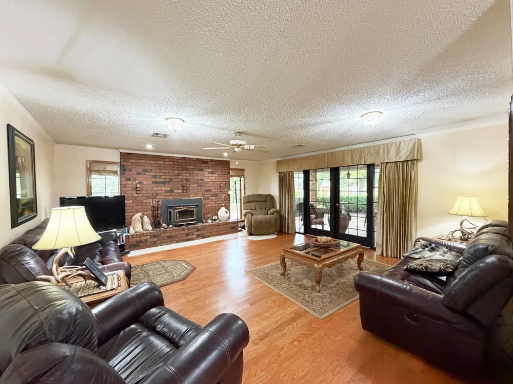 99 Greentree Drive Tahlequah, OK 74464