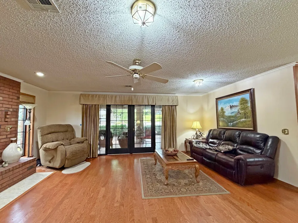 99 Greentree Drive Tahlequah, OK 74464