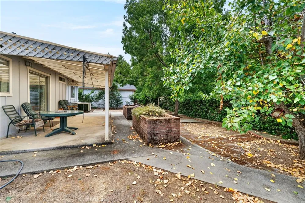 6843 Virginia Lucerne, CA 95458