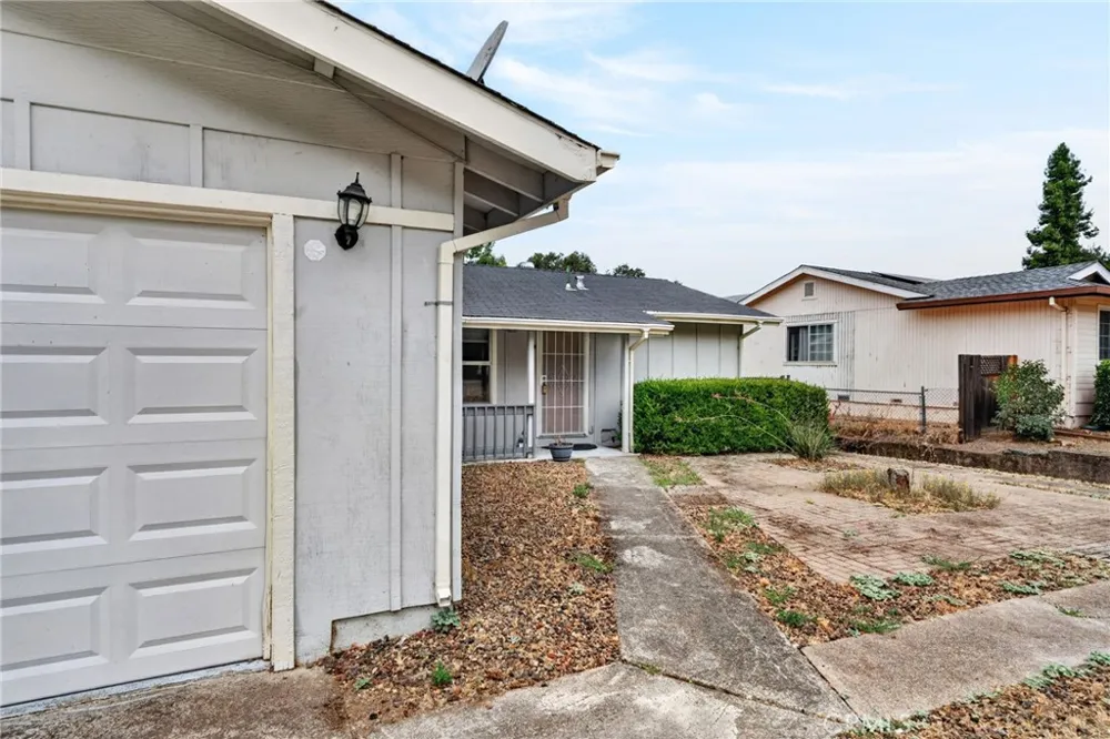 6843 Virginia Lucerne, CA 95458