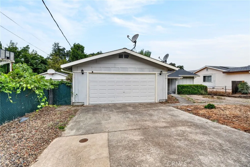 6843 Virginia Lucerne, CA 95458