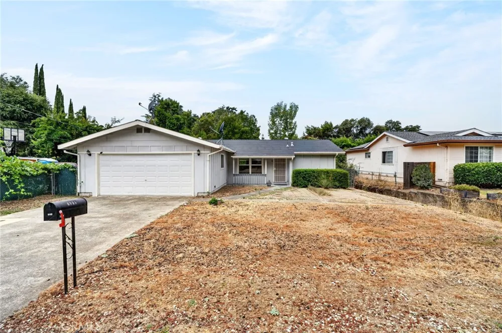 6843 Virginia Lucerne, CA 95458