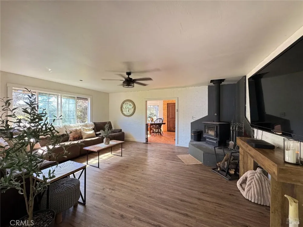 4400 Lake Ridge Drive Ukiah, CA 95482