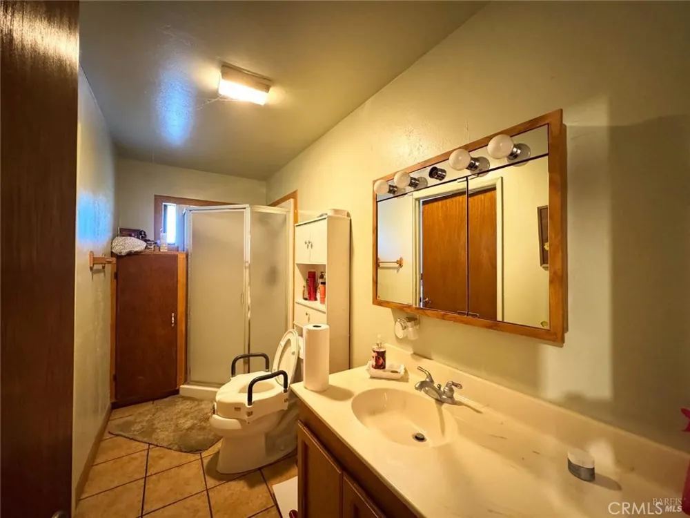 4400 Lake Ridge Drive Ukiah, CA 95482