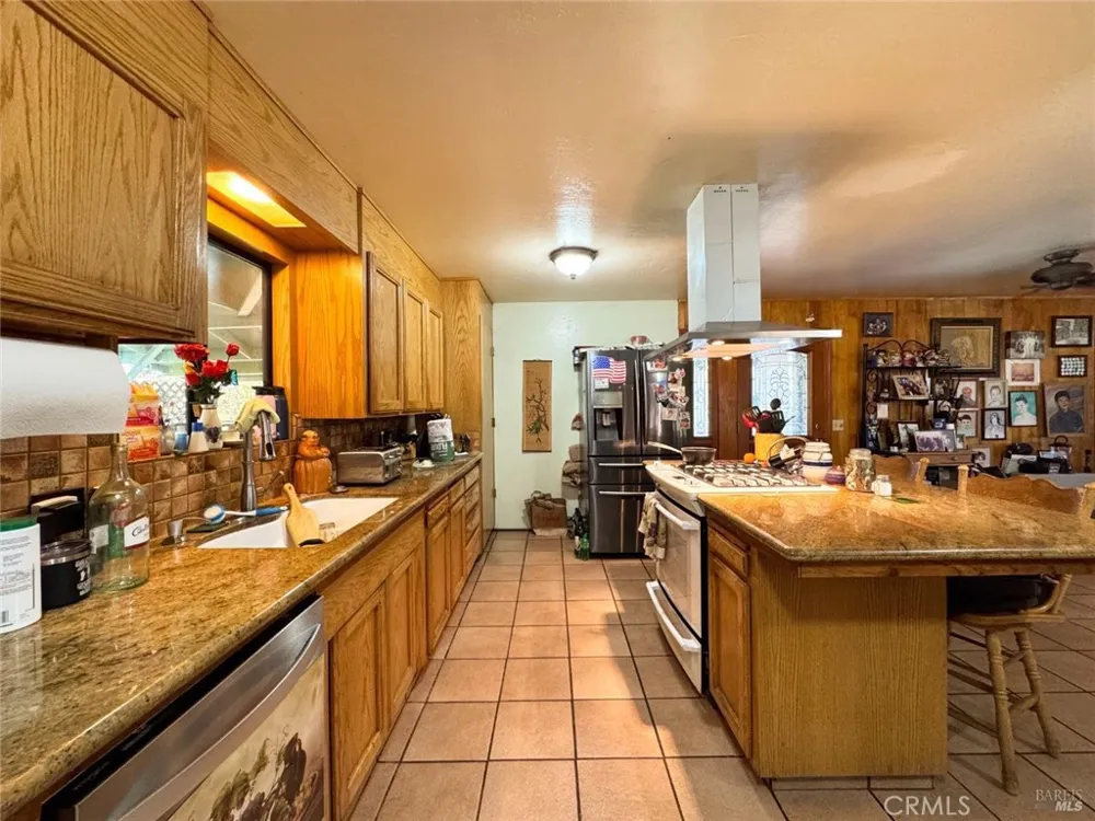 4400 Lake Ridge Drive Ukiah, CA 95482