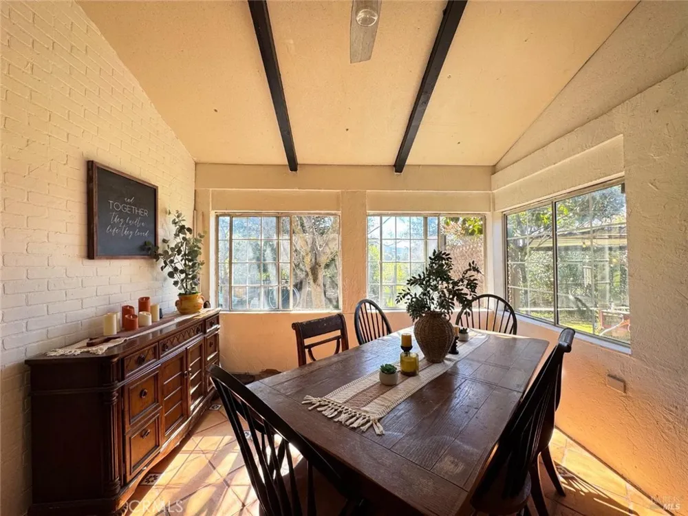 4400 Lake Ridge Drive Ukiah, CA 95482