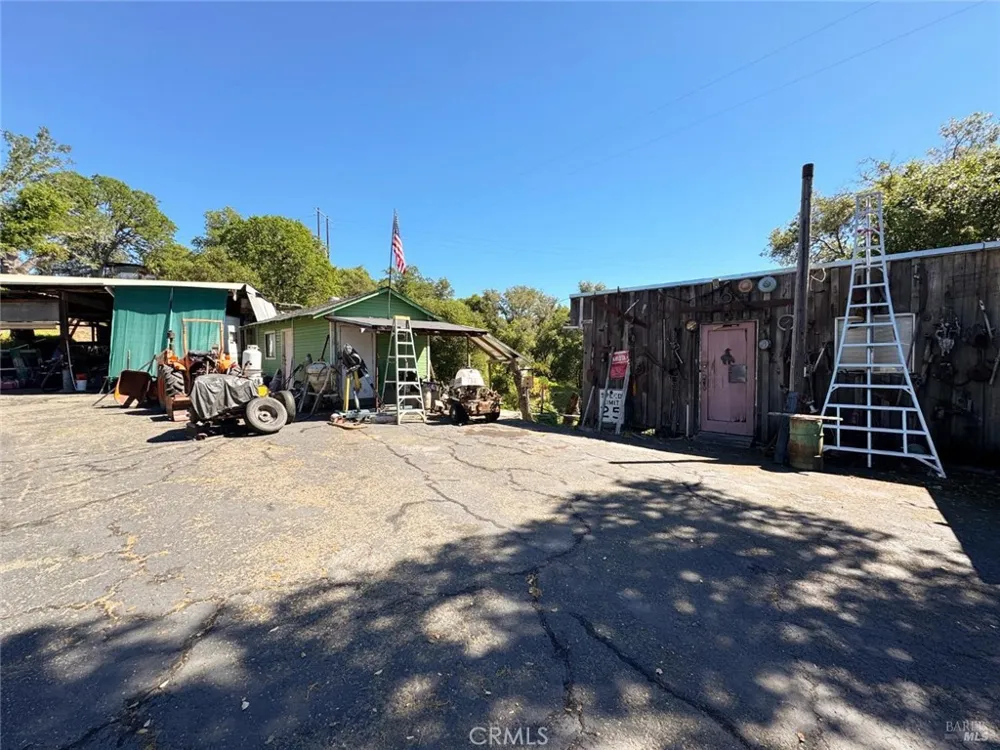 4400 Lake Ridge Drive Ukiah, CA 95482