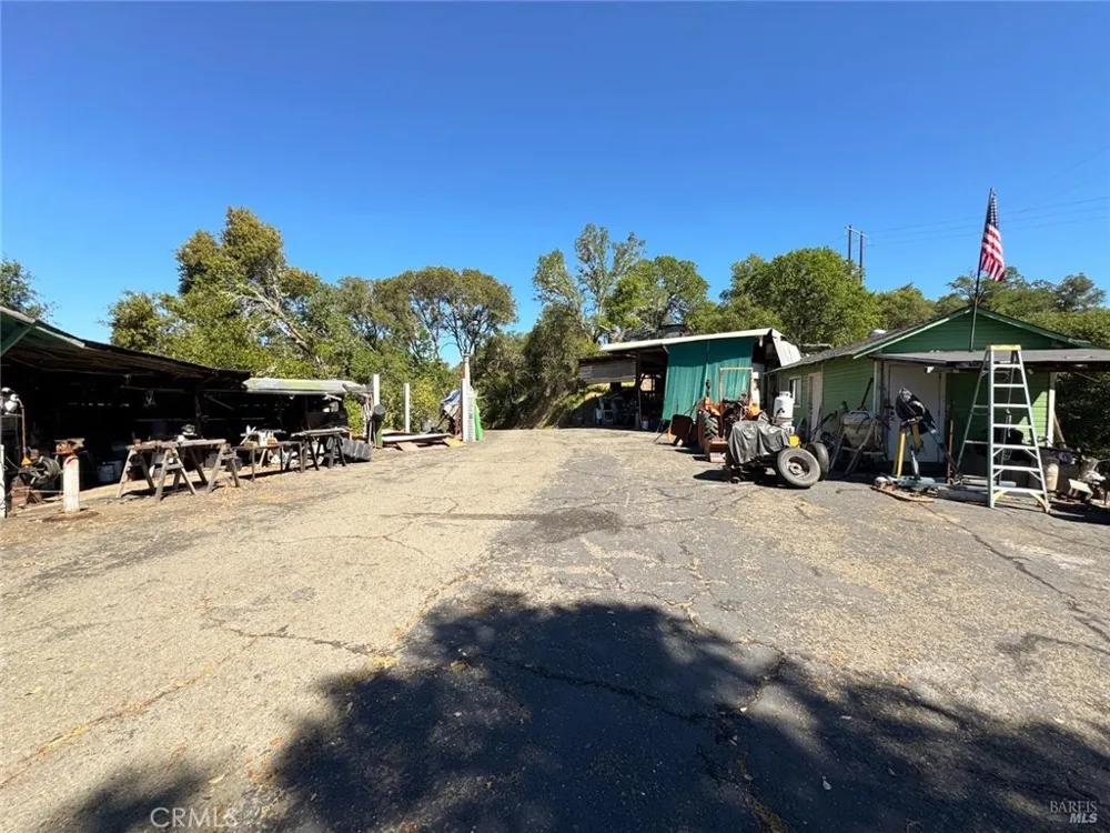 4400 Lake Ridge Drive Ukiah, CA 95482