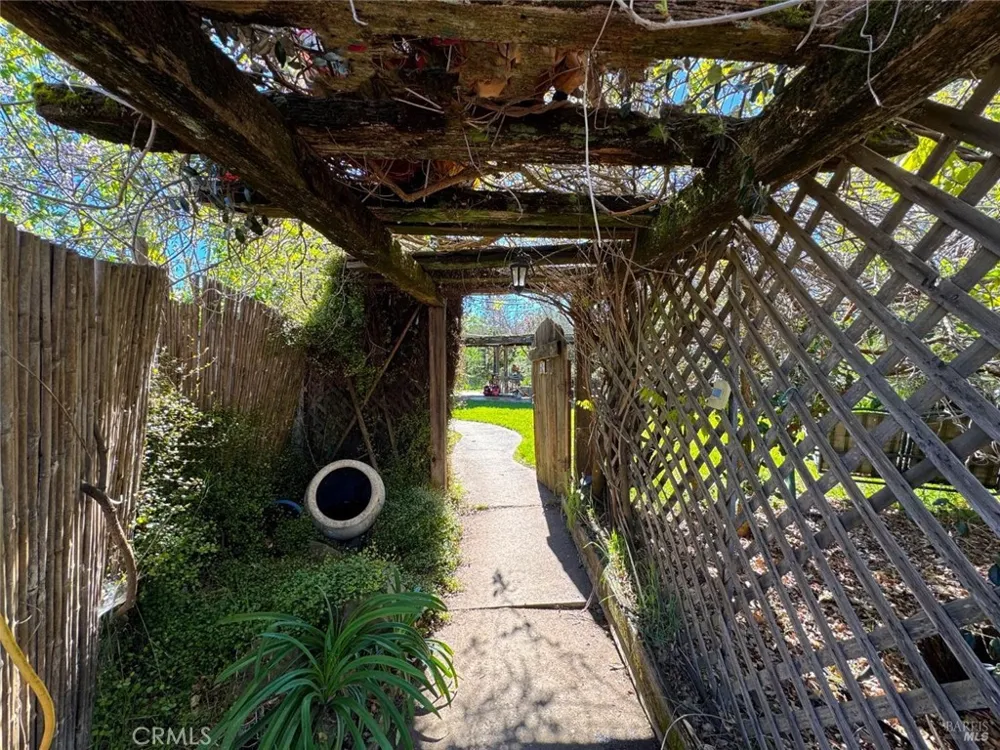 4400 Lake Ridge Drive Ukiah, CA 95482
