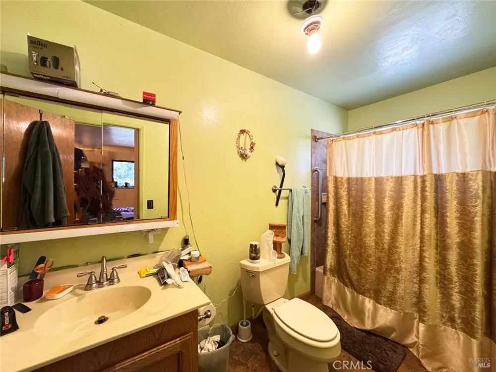 4400 Lake Ridge Drive Ukiah, CA 95482