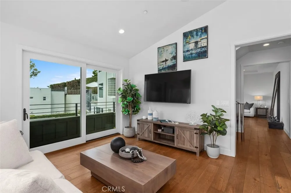 802 Summit Laguna Beach, CA 92651