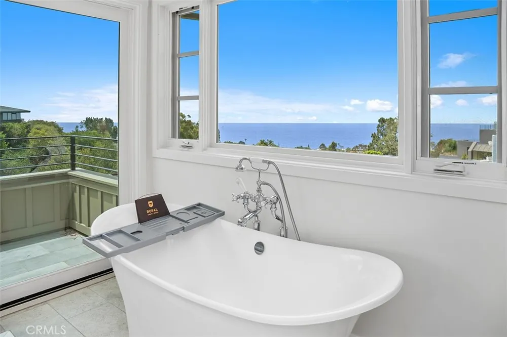 802 Summit Laguna Beach, CA 92651
