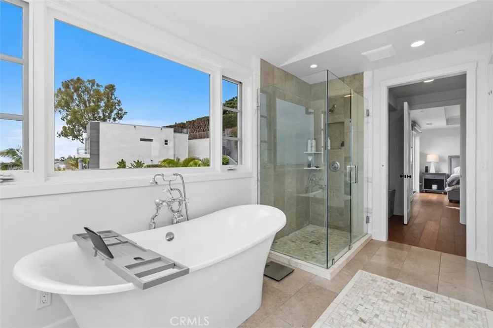 802 Summit Laguna Beach, CA 92651
