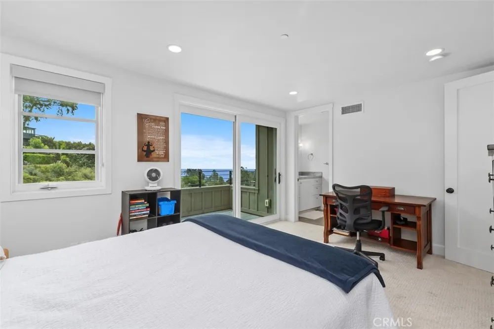802 Summit Laguna Beach, CA 92651