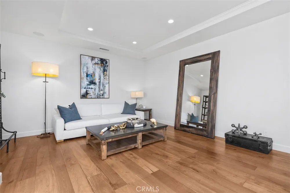 802 Summit Laguna Beach, CA 92651