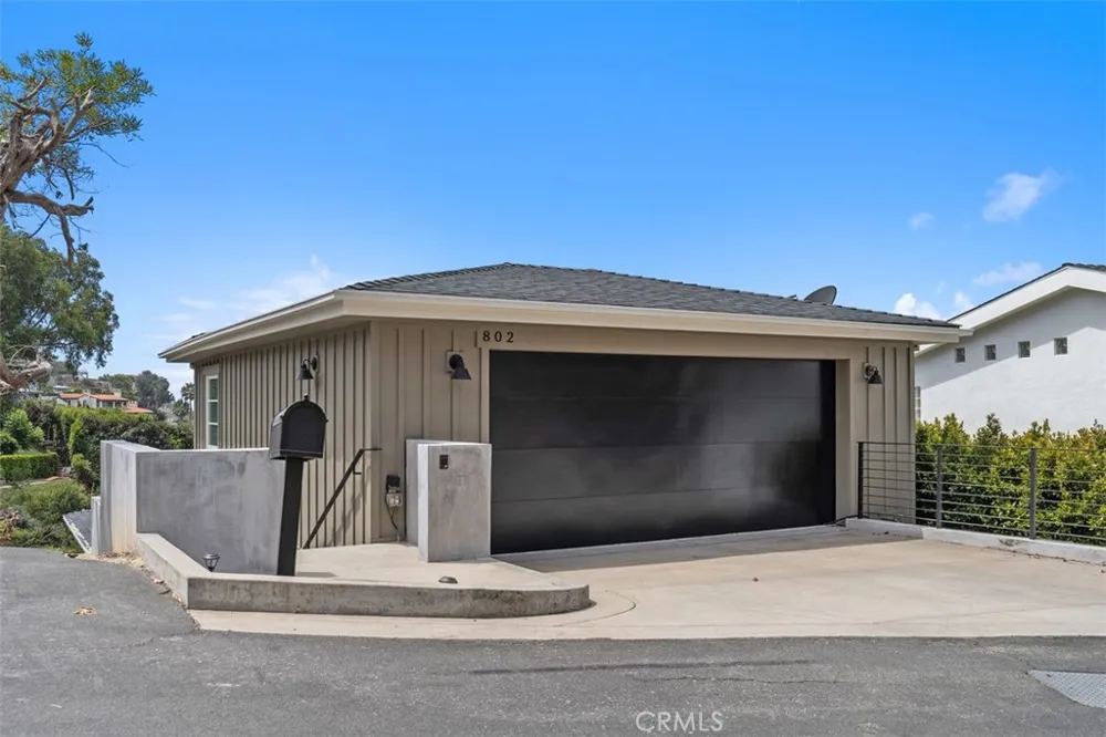 802 Summit Laguna Beach, CA 92651