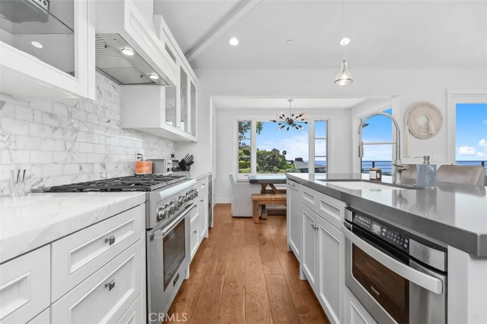 802 Summit Laguna Beach, CA 92651