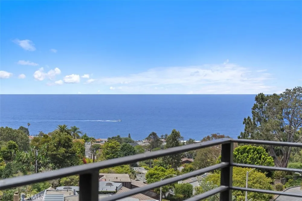 802 Summit Laguna Beach, CA 92651