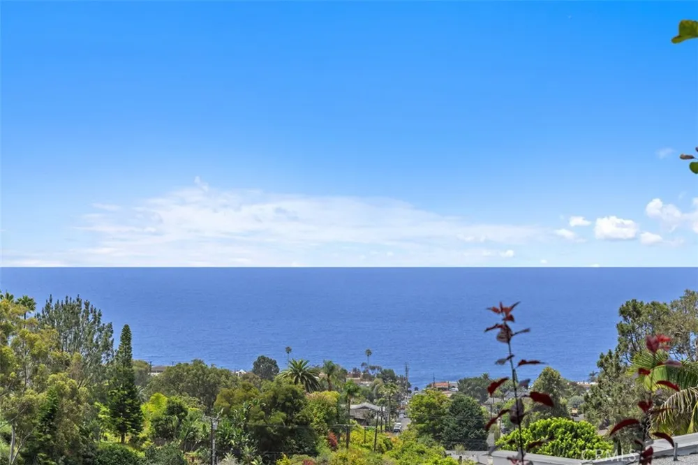 802 Summit Laguna Beach, CA 92651