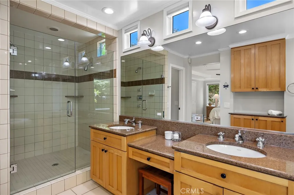 31953 10th Avenue Laguna Beach, CA 92651
