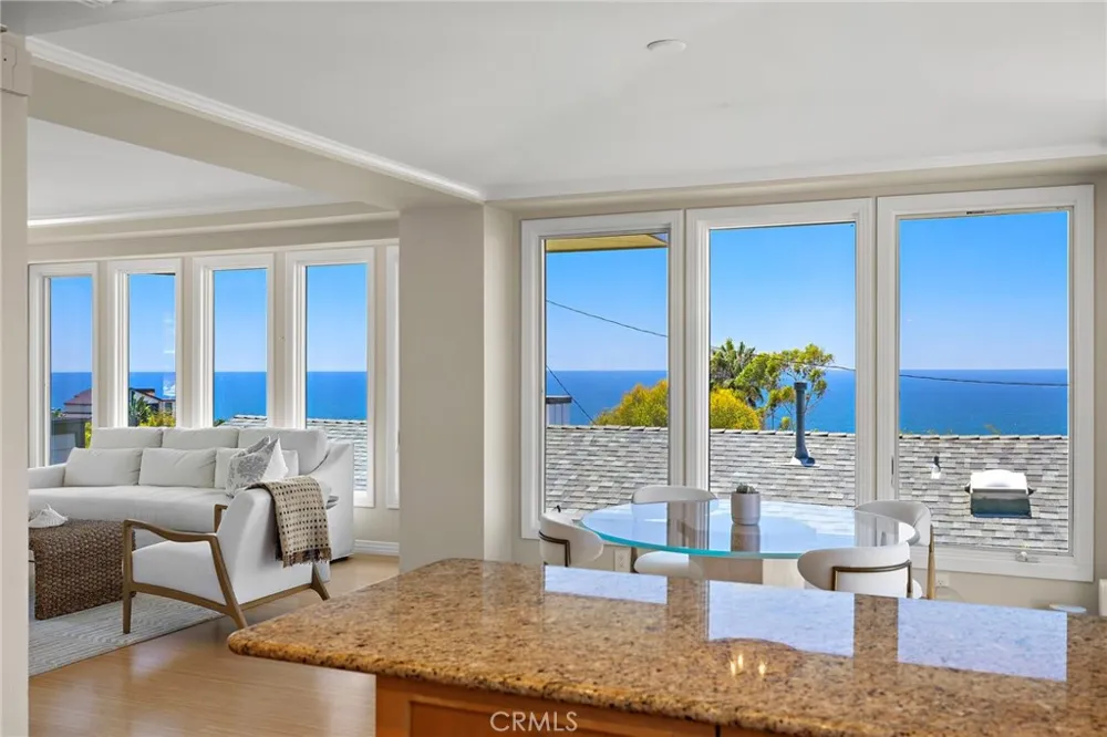 31953 10th Avenue Laguna Beach, CA 92651