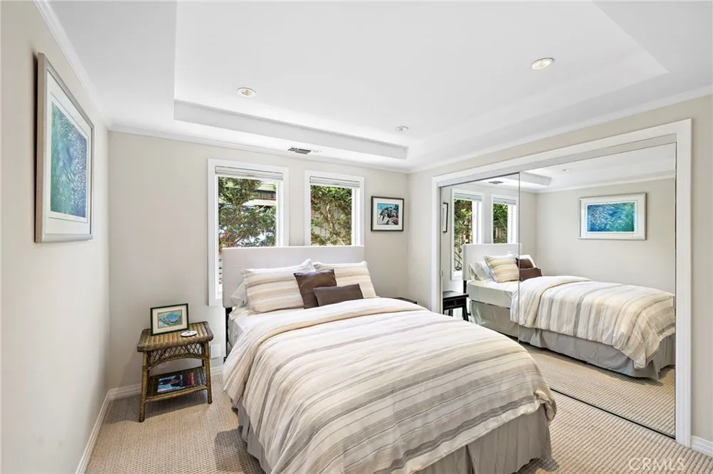 31953 10th Avenue Laguna Beach, CA 92651