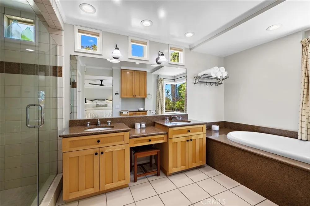 31953 10th Avenue Laguna Beach, CA 92651