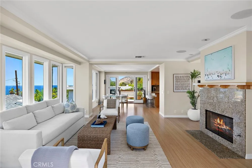 31953 10th Avenue Laguna Beach, CA 92651