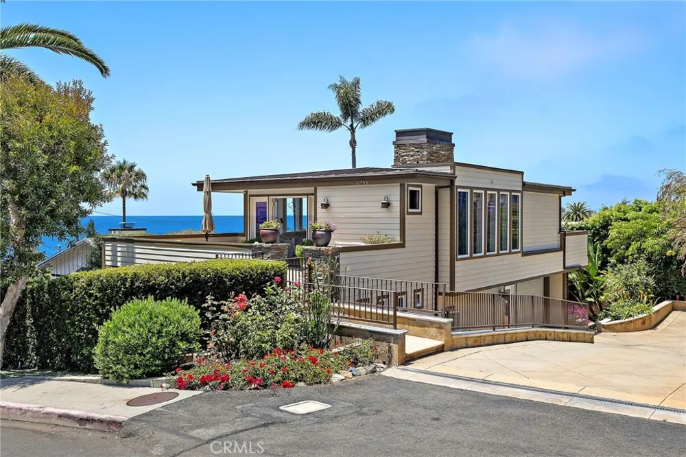 31953 10th Avenue Laguna Beach, CA 92651