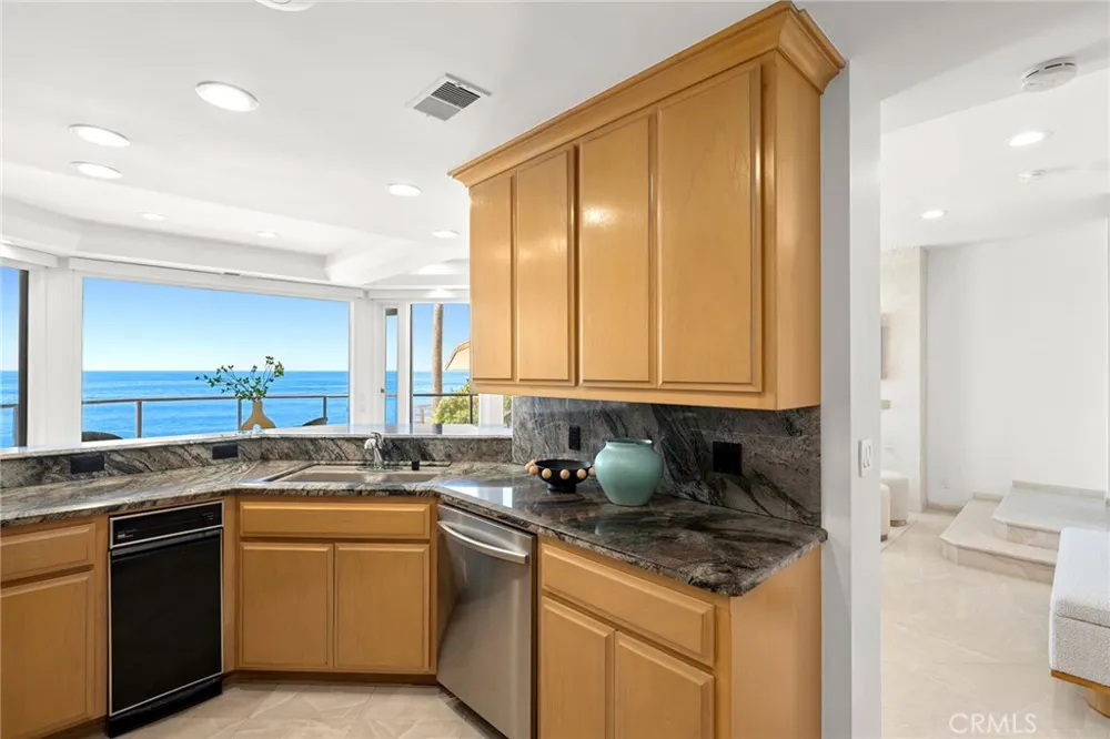921 Gaviota Drive Laguna Beach, CA 92651