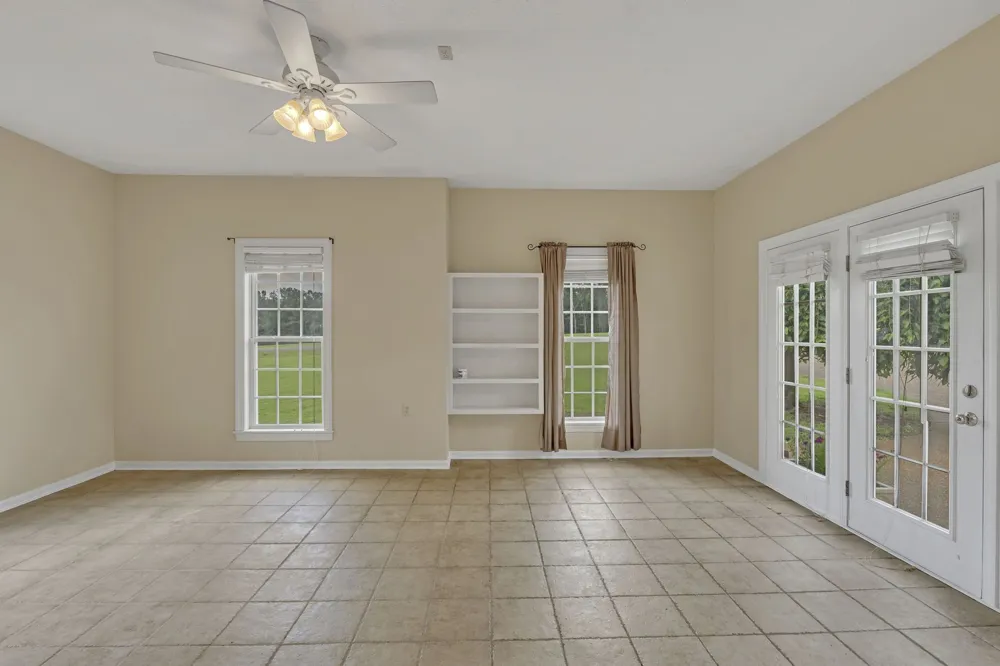 260 Kerr Farms Ln Savannah, TN 38372
