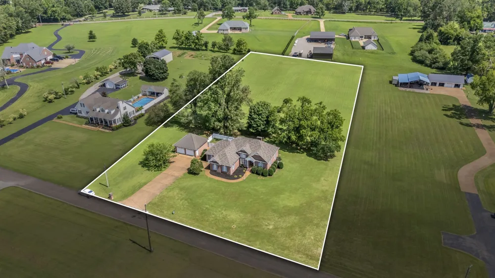 260 Kerr Farms Ln Savannah, TN 38372