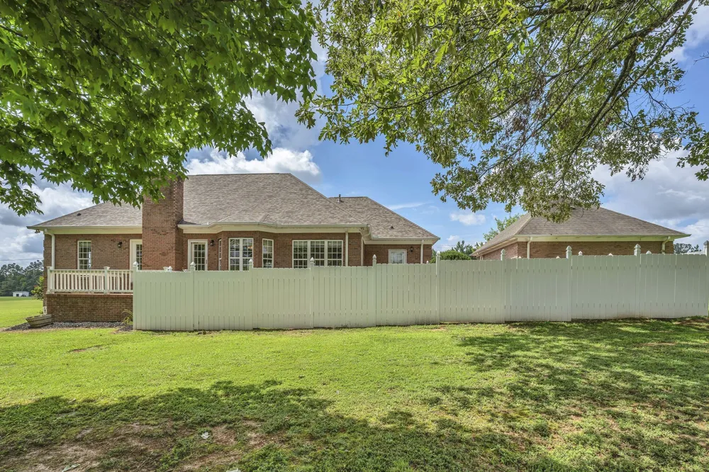 260 Kerr Farms Ln Savannah, TN 38372