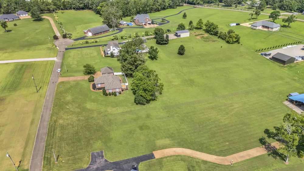 260 Kerr Farms Ln Savannah, TN 38372