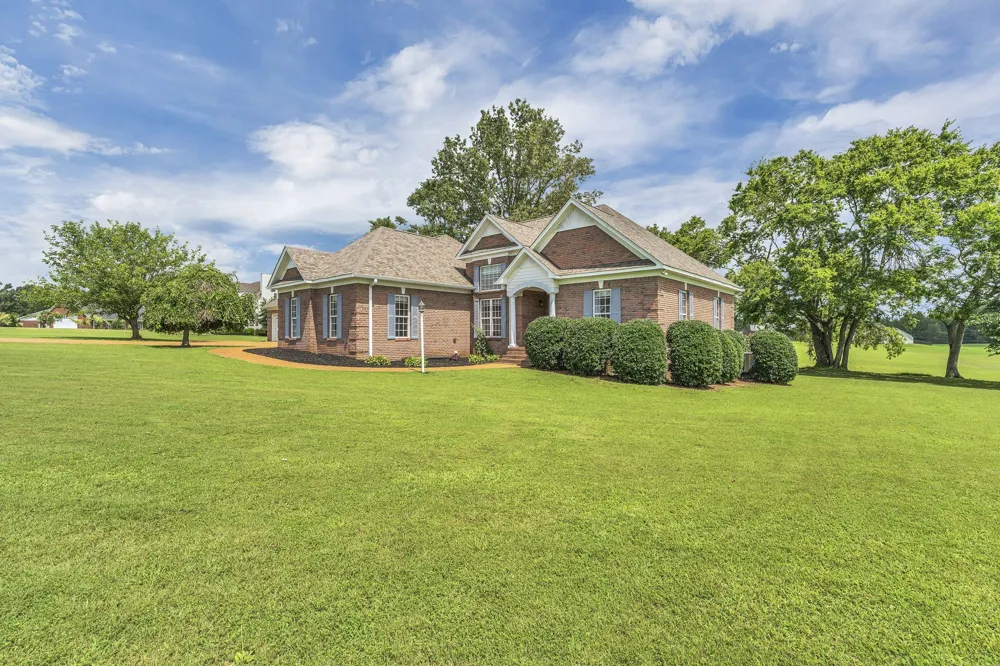 260 Kerr Farms Ln Savannah, TN 38372