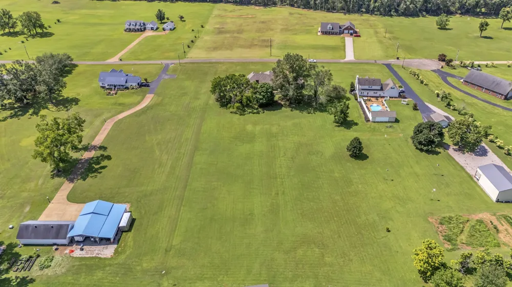 260 Kerr Farms Ln Savannah, TN 38372