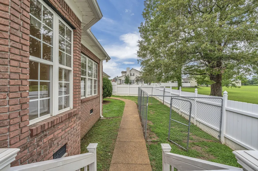 260 Kerr Farms Ln Savannah, TN 38372