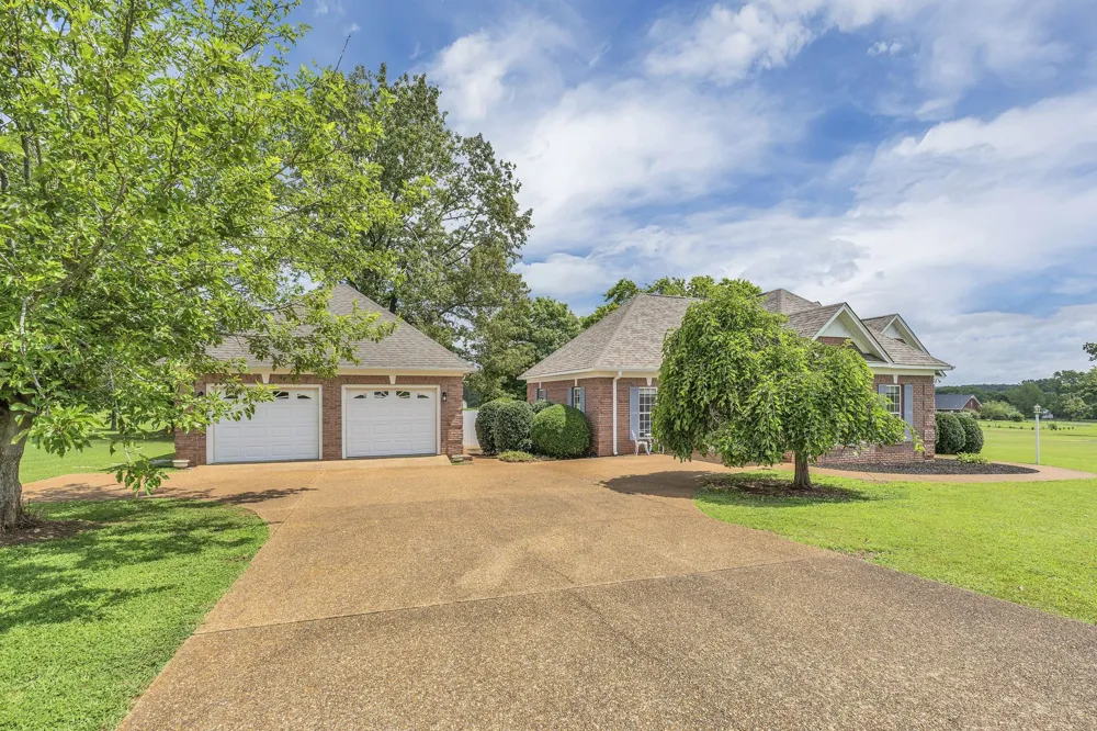 260 Kerr Farms Ln Savannah, TN 38372